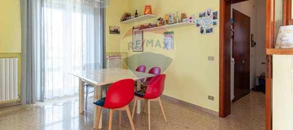 6-salle Appartement à Jesi, Italy No. 4736 9