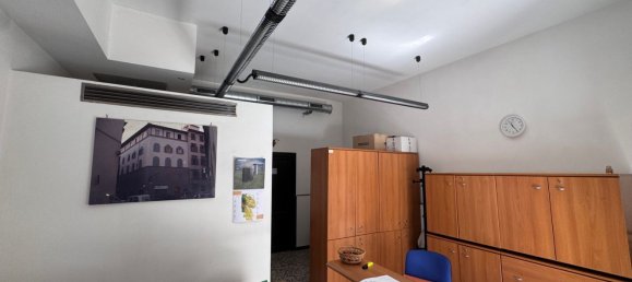 Oficina en Prato, Italy 110 m² No. 262458 4