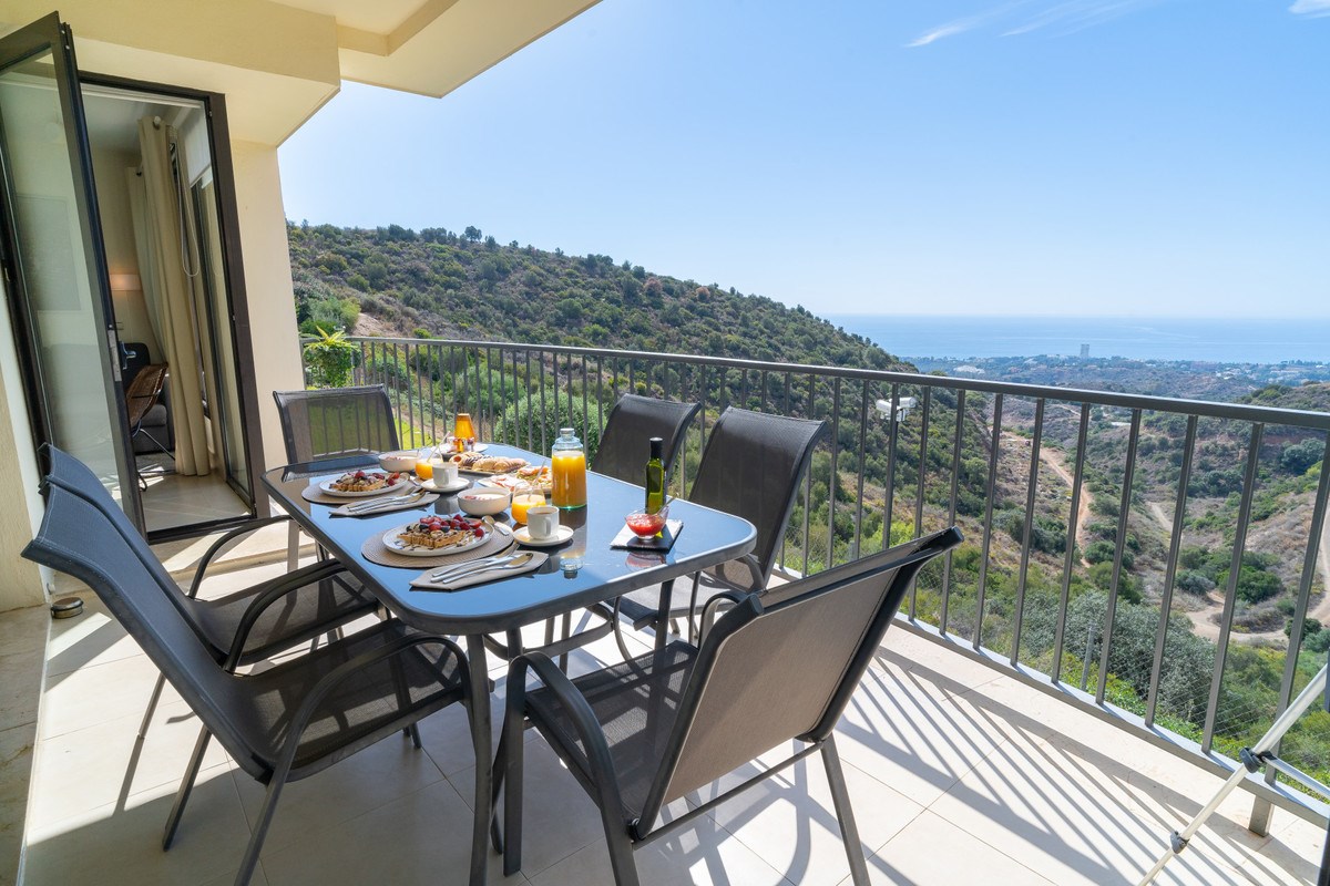 2 bedrooms Apartment in Marbella, Spain No. 94902