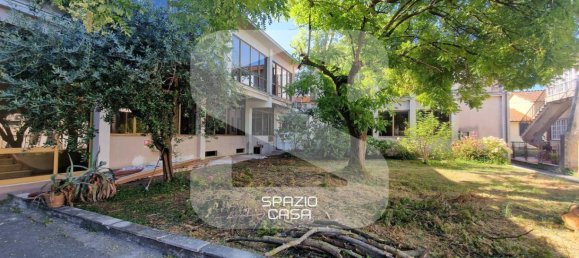 5 rooms Warehouse in Capannori, Italy No. 353708 9