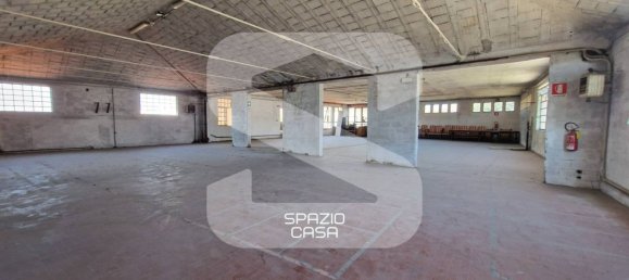 5 rooms Warehouse in Capannori, Italy No. 353708 5