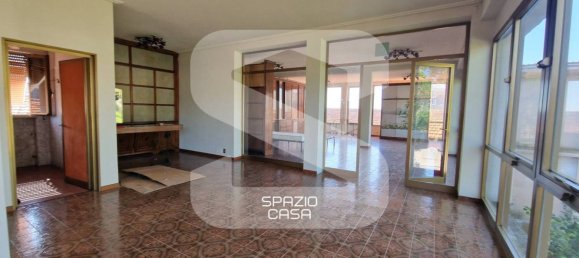 5 rooms Warehouse in Capannori, Italy No. 353708 4