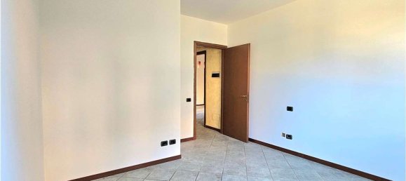 Apartamento de 2 habitaciónes en Abbiategrasso, Italy No. 5754 24