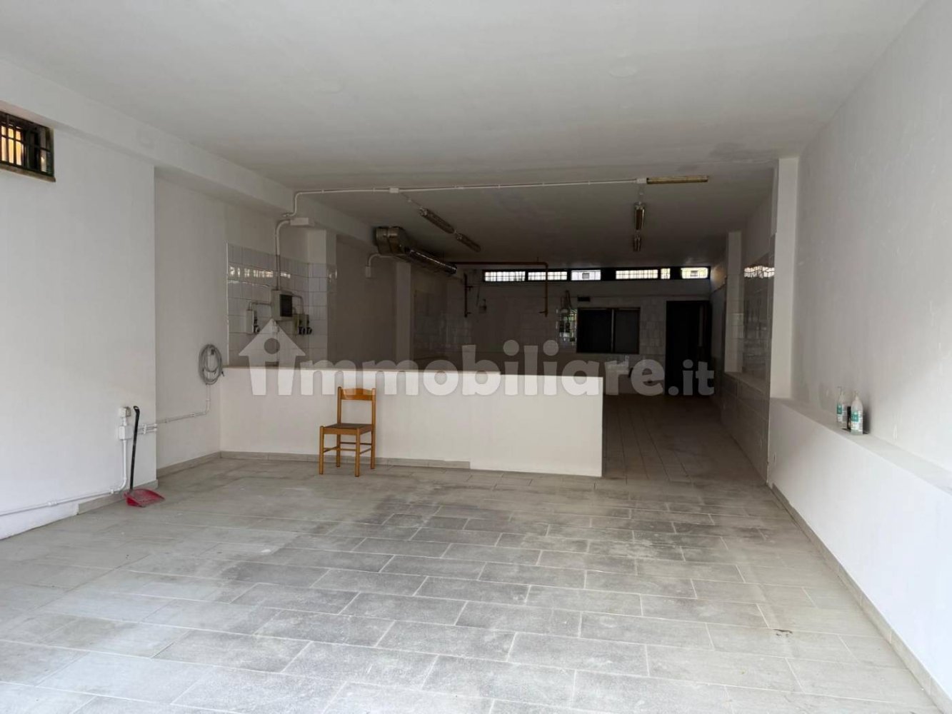 3-salle Propriété commerciale à Rome, Italy No. 284874