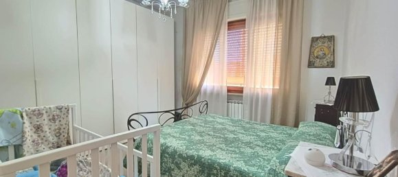 3-salle Appartement à Carrara, Italy No. 27361 10