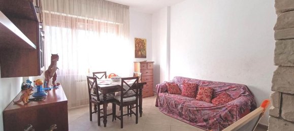 3-salle Appartement à Carrara, Italy No. 27361 2