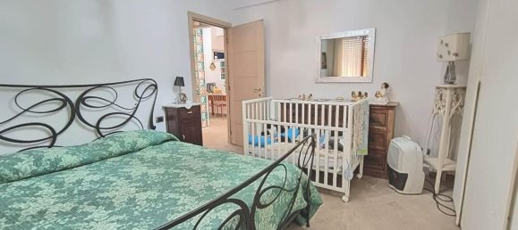 3-salle Appartement à Carrara, Italy No. 27361 9