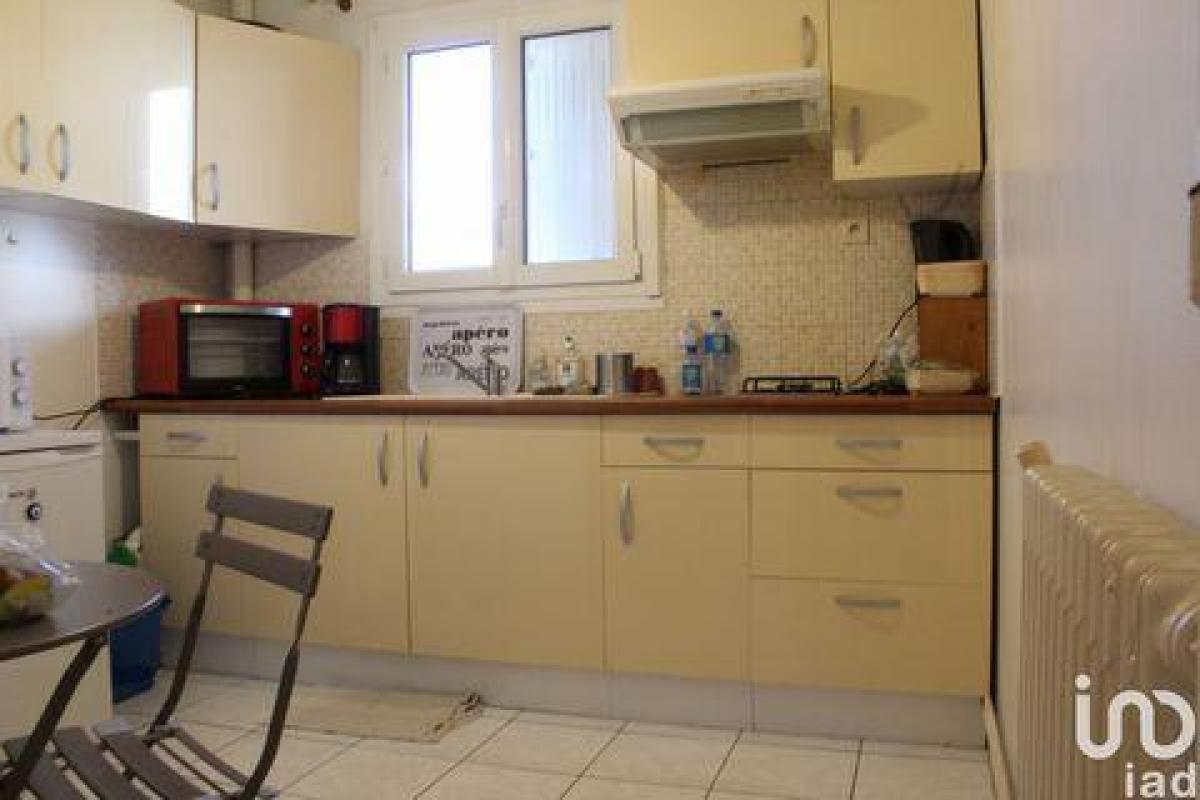 Studio in the Condo in Tours, France No. 13900