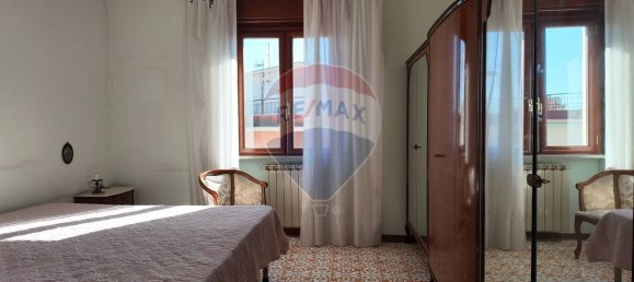 89m² Office in Torre del Greco, Italy No. 381393 21