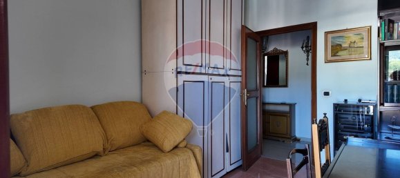 89m² Office in Torre del Greco, Italy No. 381393 27