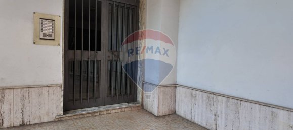 89m² Office in Torre del Greco, Italy No. 381393 10