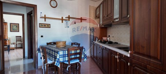 89m² Office in Torre del Greco, Italy No. 381393 30