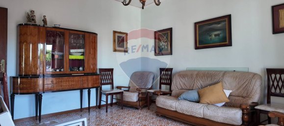 89m² Office in Torre del Greco, Italy No. 381393 26