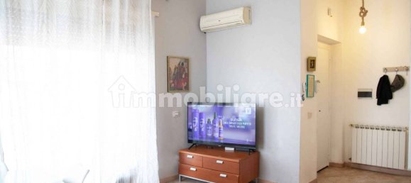 2 bedrooms Apartment in Rome, Italy No. 281051 3