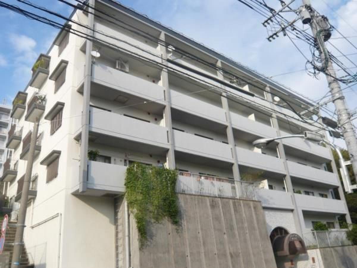 Квартира с 3 спальнями в Фукуока, Япония № 4829