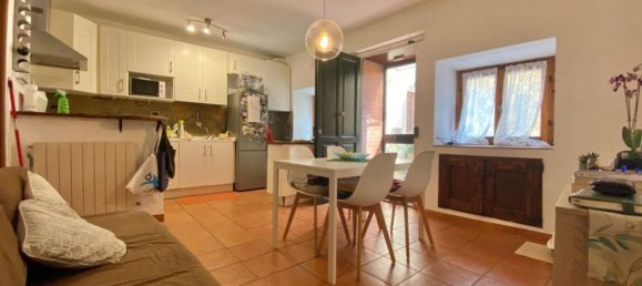 3 bedrooms Apartment in Vaglia, Italy No. 359011 2