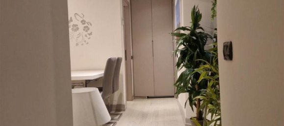 2-salle Appartement à Milan, Italy No. 247657 17