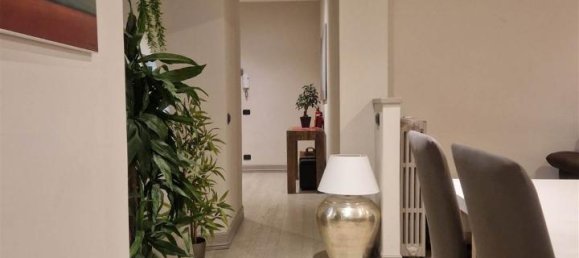 2-salle Appartement à Milan, Italy No. 247657 14