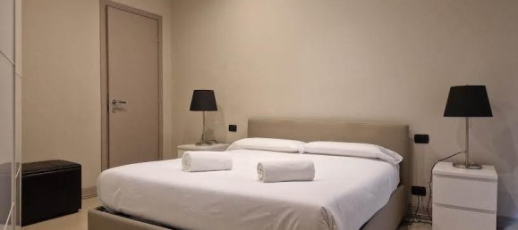 2-salle Appartement à Milan, Italy No. 247657 16