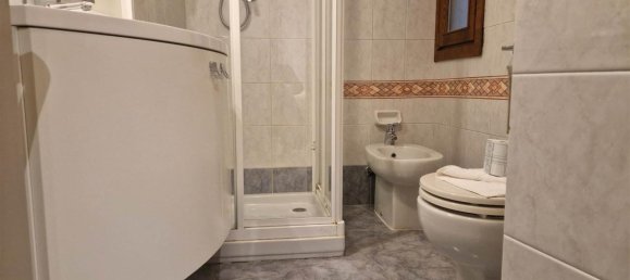 2-salle Appartement à Milan, Italy No. 247657 21