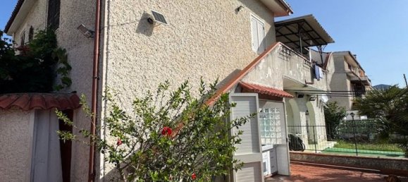 Квартира с 4 спальнями в Санта Мария дель Чедро, Италия № 339009 11