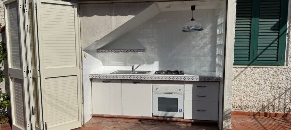 Квартира с 4 спальнями в Санта Мария дель Чедро, Италия № 339009 3