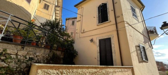 2 Schlafzimmer Wohnung in Rocca d'Arce, Italy, Nr. 113900 2