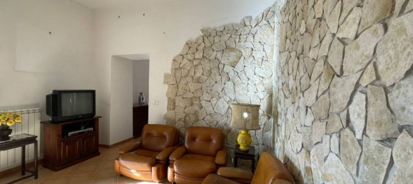 2 Schlafzimmer Wohnung in Rocca d'Arce, Italy, Nr. 113900 4