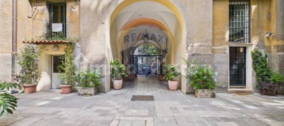 2 bedrooms Apartment in Rome, Italy No. 298177 2