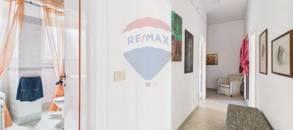 2 bedrooms Apartment in Rome, Italy No. 298177 18