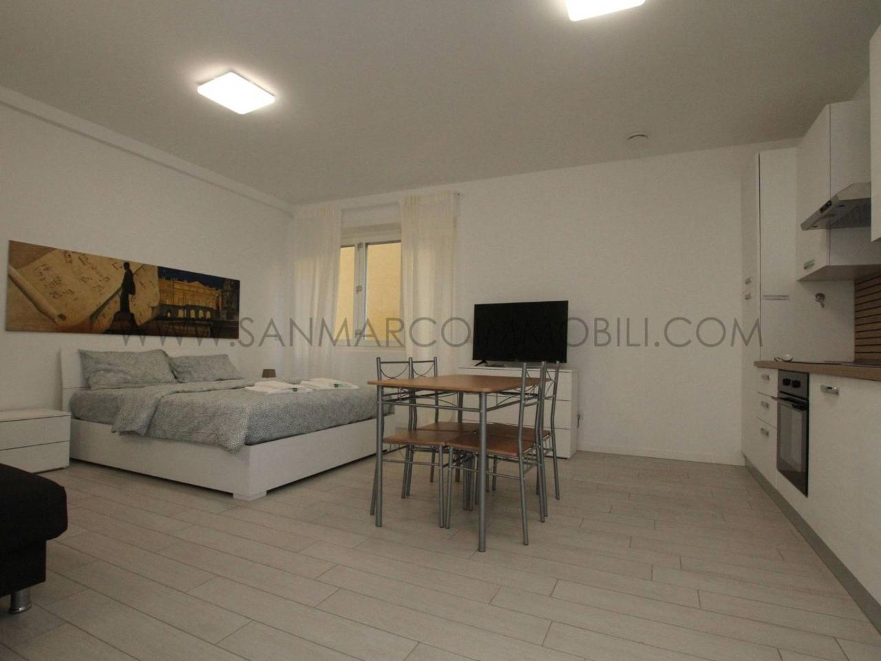 Studio à Lecco, Italy No. 125983