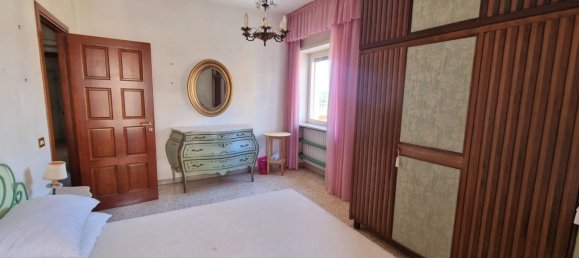 4 bedrooms Apartment in Naples, Italy No. 376474 6