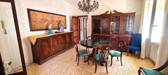 4 bedrooms Apartment in Naples, Italy No. 376474 2