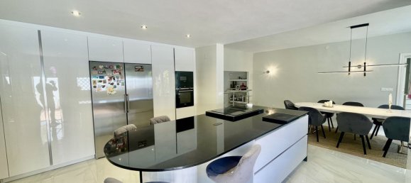 Villa de 5 dormitorios en Cádiz, Spain No. 140776 12