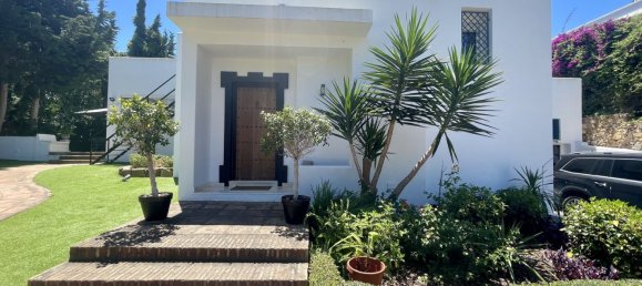 Villa de 5 dormitorios en Cádiz, Spain No. 140776 50