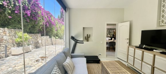Villa de 5 dormitorios en Cádiz, Spain No. 140776 17