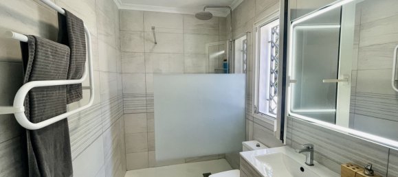 Villa de 5 dormitorios en Cádiz, Spain No. 140776 39