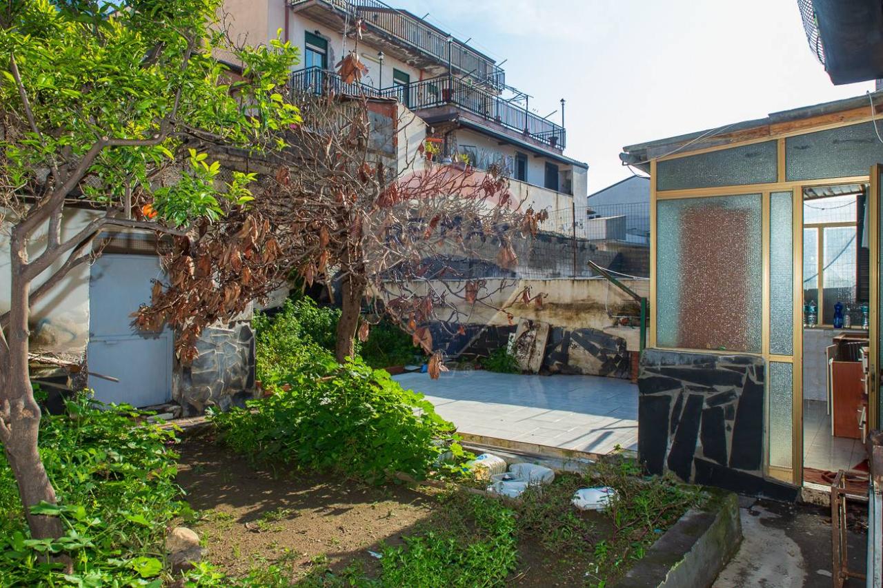 4 rooms House in Catania, Italy No. 72163