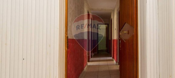 4 rooms House in Catania, Italy No. 72163 16