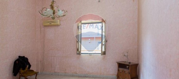 4 rooms House in Catania, Italy No. 72163 26