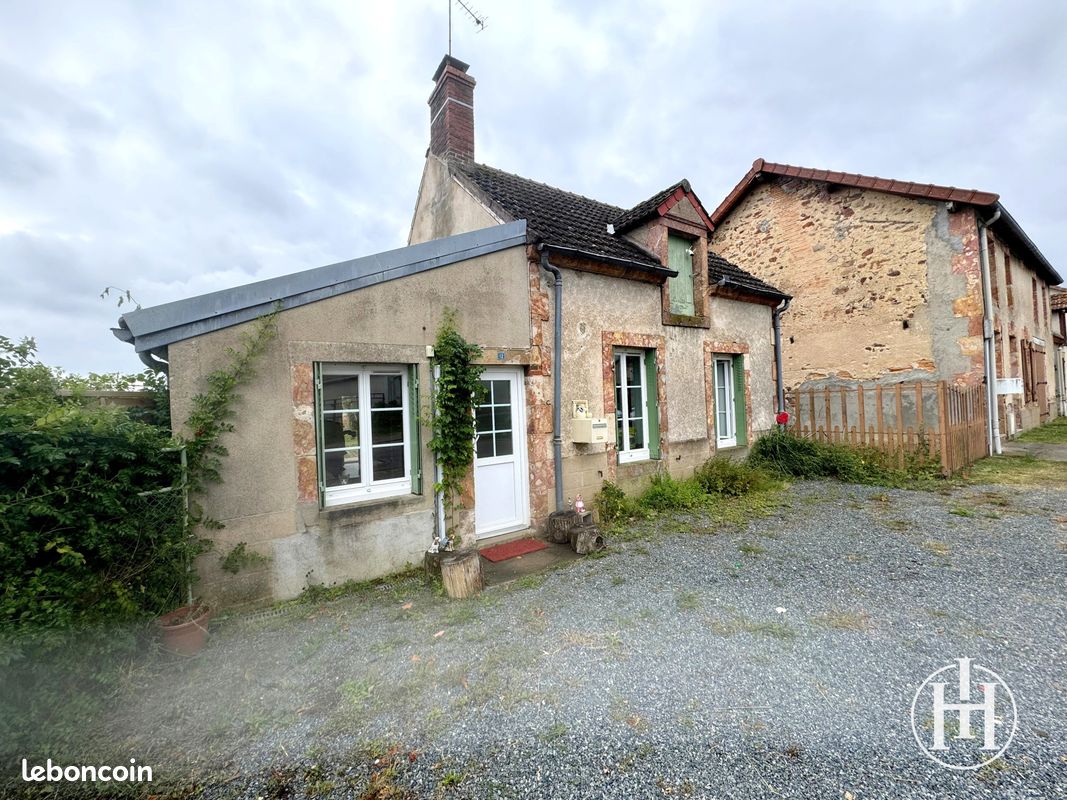 Casa de 2 dormitorios en Vesdun, France No. 238040