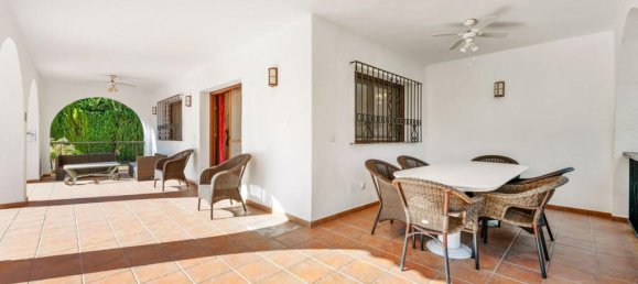 5 غرف نوم فيلا في Alameda, Spain رقم 177875 15