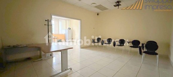 5 rooms Office in Cinisello Balsamo, Italy No. 61097 9