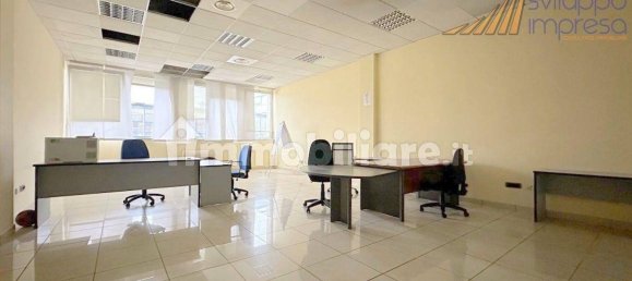 5 rooms Office in Cinisello Balsamo, Italy No. 61097 5
