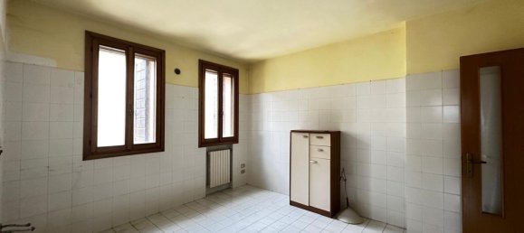 6غرفة منزل ذو طابقين في Costa di Rovigo, Italy رقم 304322 2