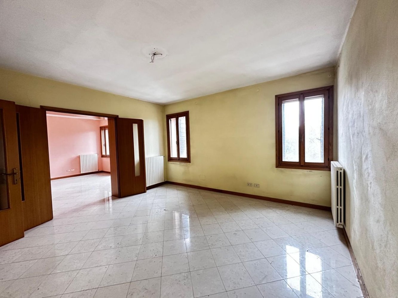 6غرفة منزل ذو طابقين في Costa di Rovigo, Italy رقم 304322