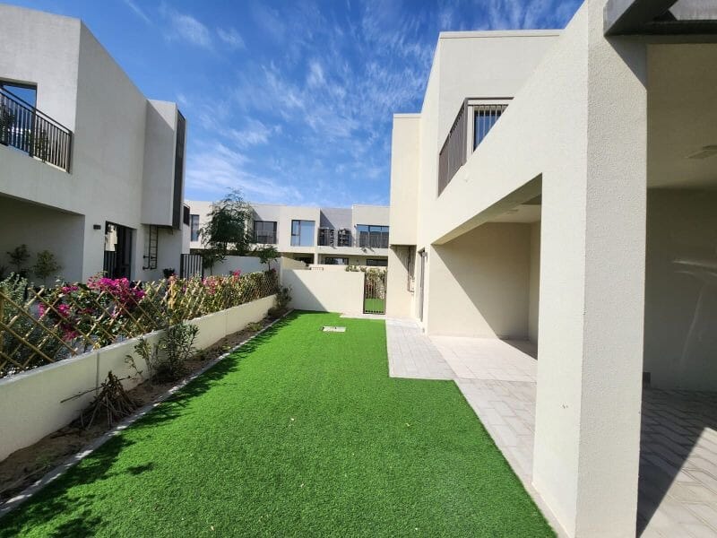 Вилла с 4 спальнями в Dubai South (Dubai World Central), ОАЭ № 111020