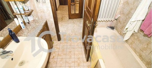 3 bedrooms Apartment in Modena, Italy No. 53845 3