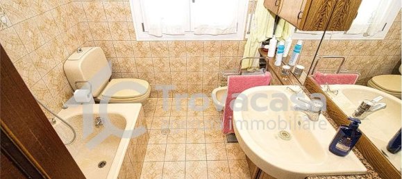 3 bedrooms Apartment in Modena, Italy No. 53845 2