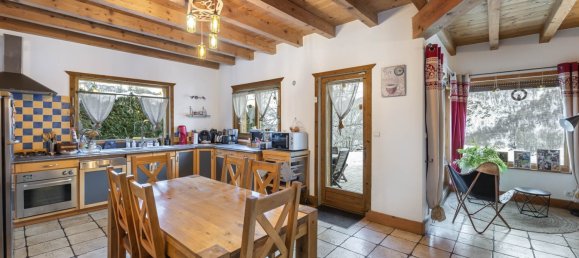 4 Schlafzimmer Gewerbliche Immobilie in Les Belleville, France, Nr. 431 3